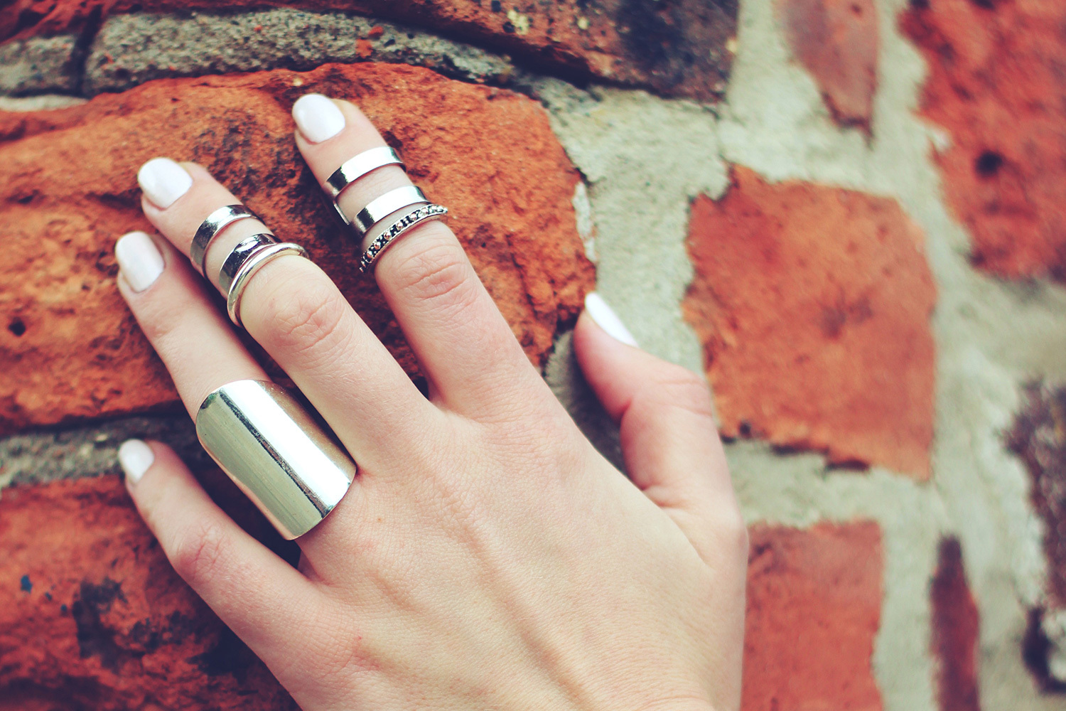 Покрытие гель-лаком Кошачий глаз